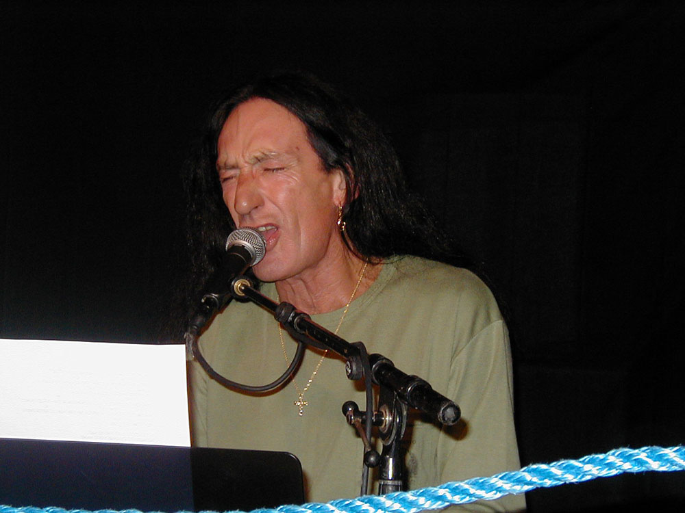 Ken Hensley — archive photograph 10